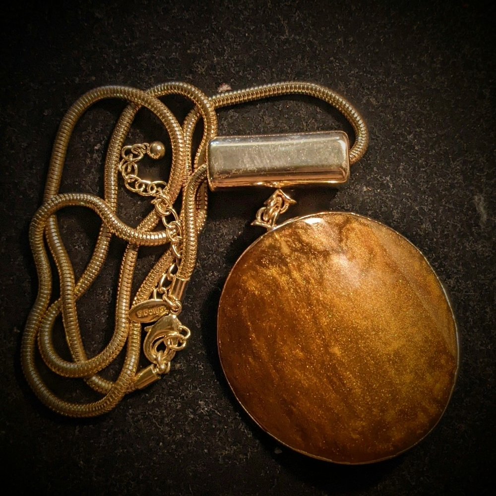 Chico's Vintage Golden Brown Pedant On Snake Gold toned Rope Chain